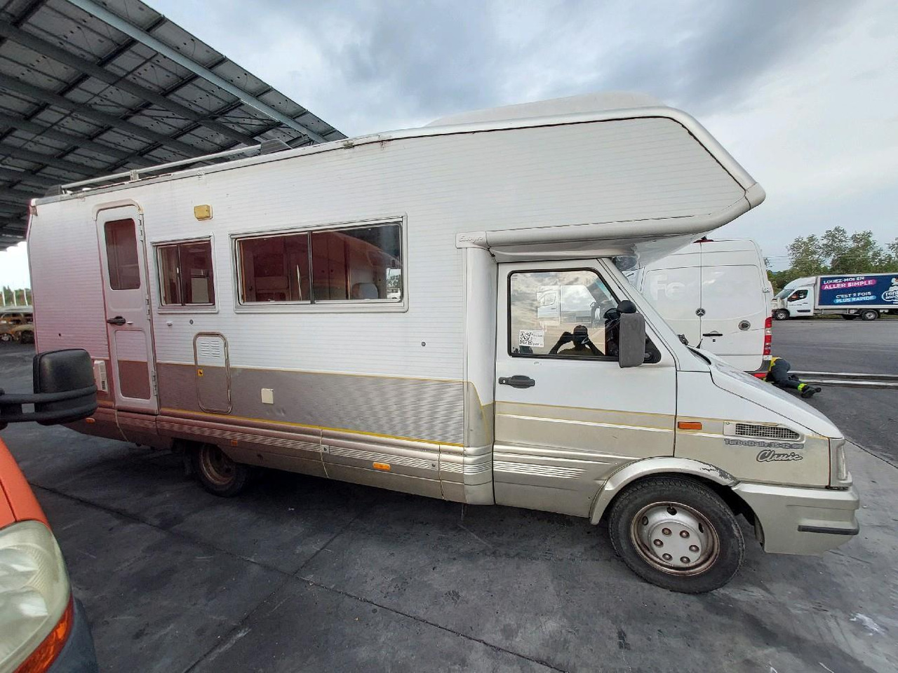 IVECO LAIKA 35.12 CAMPING 122 - Alkooven: pilt 3 IVECO LAIKA 35.12 CAMPING 122 - Alkooven: pilt 3