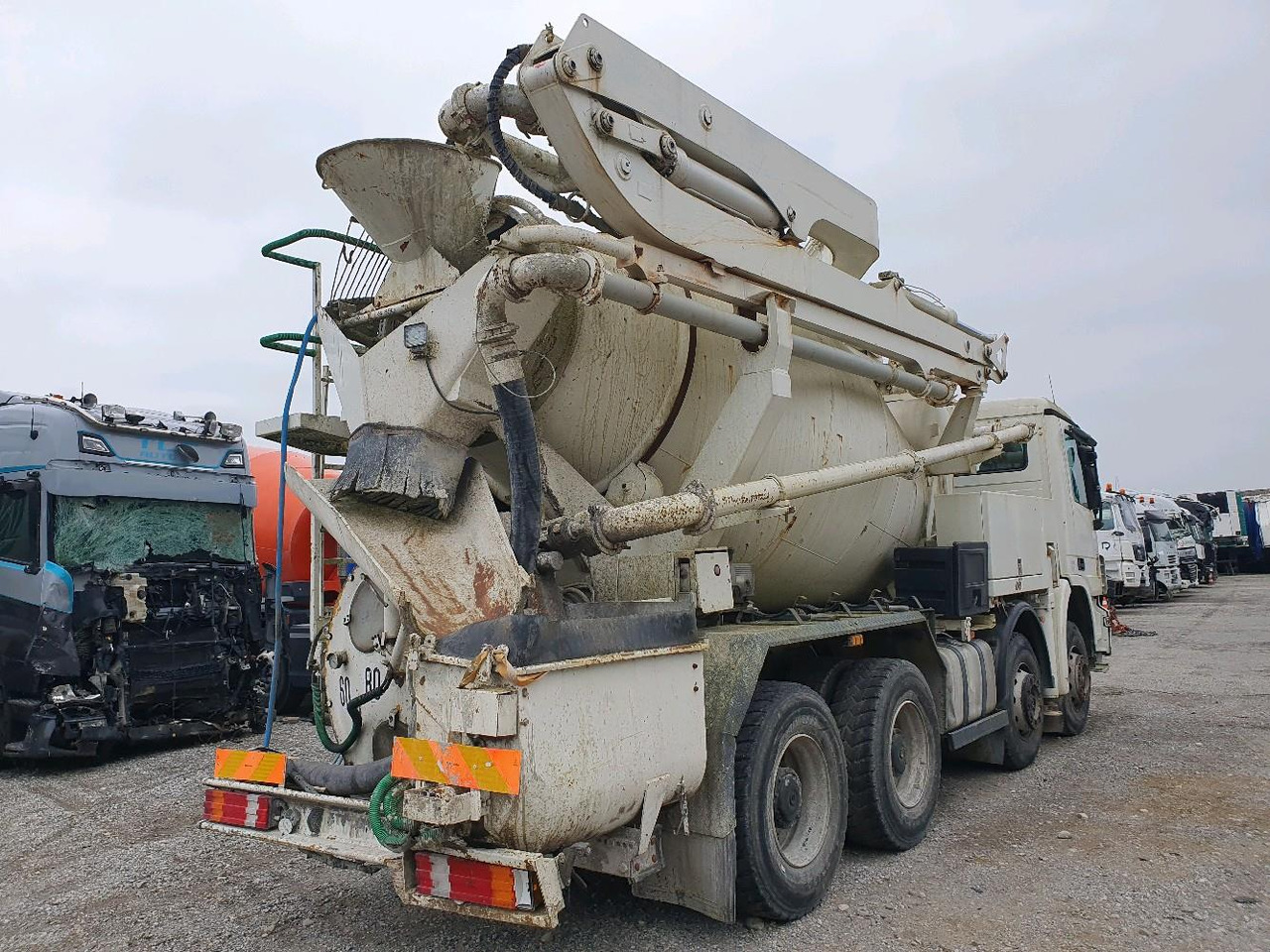 MERCEDES ACTROS 3236 MALAX PUTZMEISTER - Autobetoonisegisti: pilt 4 MERCEDES ACTROS 3236 MALAX PUTZMEISTER - Autobetoonisegisti: pilt 4