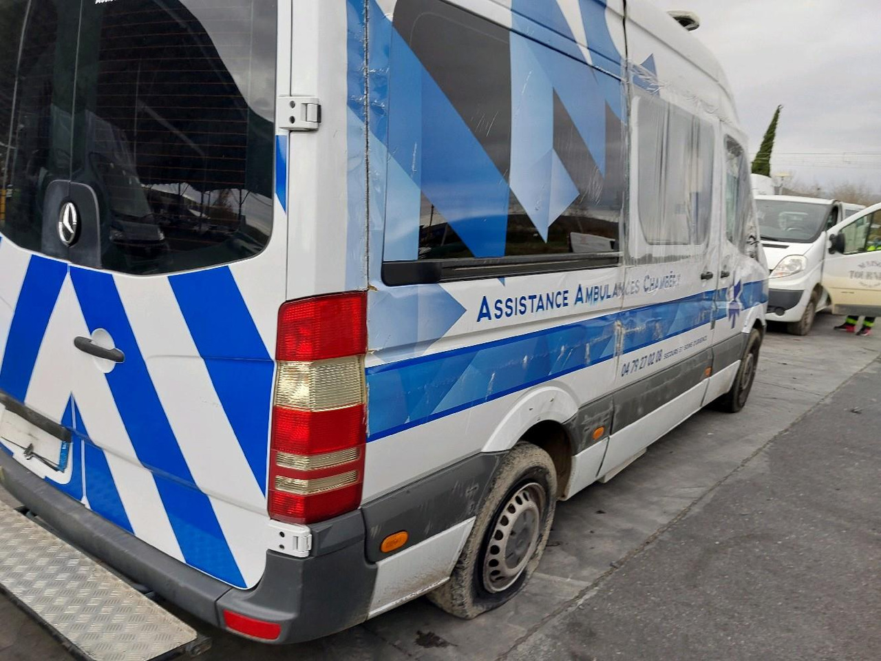 MERCEDES SPRINTER II 313 2.2 CDI 130 - Kiirabiauto: pilt 4 MERCEDES SPRINTER II 313 2.2 CDI 130 - Kiirabiauto: pilt 4