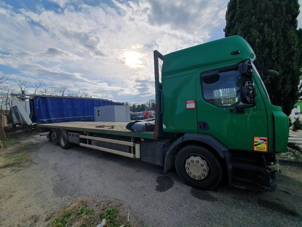 RENAULT D WIDE PLATEAU - Madelveok/ Platvormveok: pilt 3 RENAULT D WIDE PLATEAU - Madelveok/ Platvormveok: pilt 3