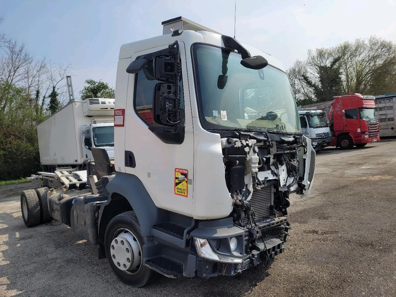 RENAULT D12 - Kabiinišassiiga veoauto: pilt 1 RENAULT D12 - Kabiinišassiiga veoauto: pilt 1