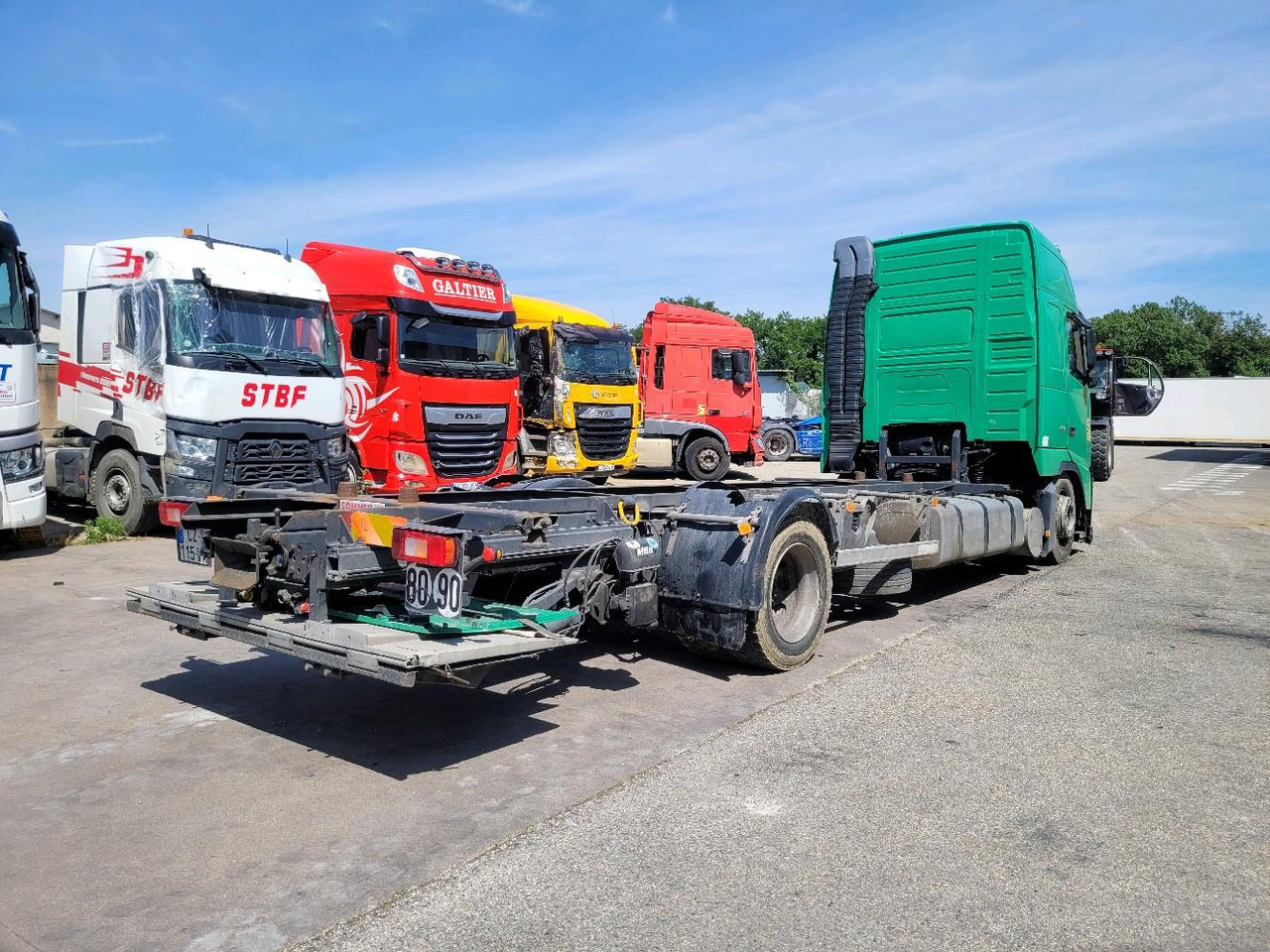 VOLVO FH12 420 GLOBETROTTER - Konteinerveduk/ Tõstukiga veoauto: pilt 4 VOLVO FH12 420 GLOBETROTTER - Konteinerveduk/ Tõstukiga veoauto: pilt 4