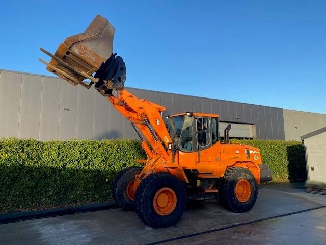 Doosan DL 200 - Rataslaadur: pilt 1 Doosan DL 200 - Rataslaadur: pilt 1