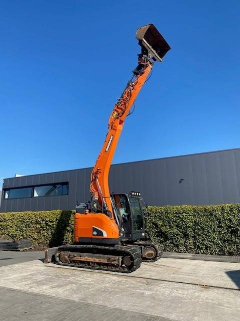 Doosan DX140 LCR-5 - Lintekskavaator: pilt 1 Doosan DX140 LCR-5 - Lintekskavaator: pilt 1