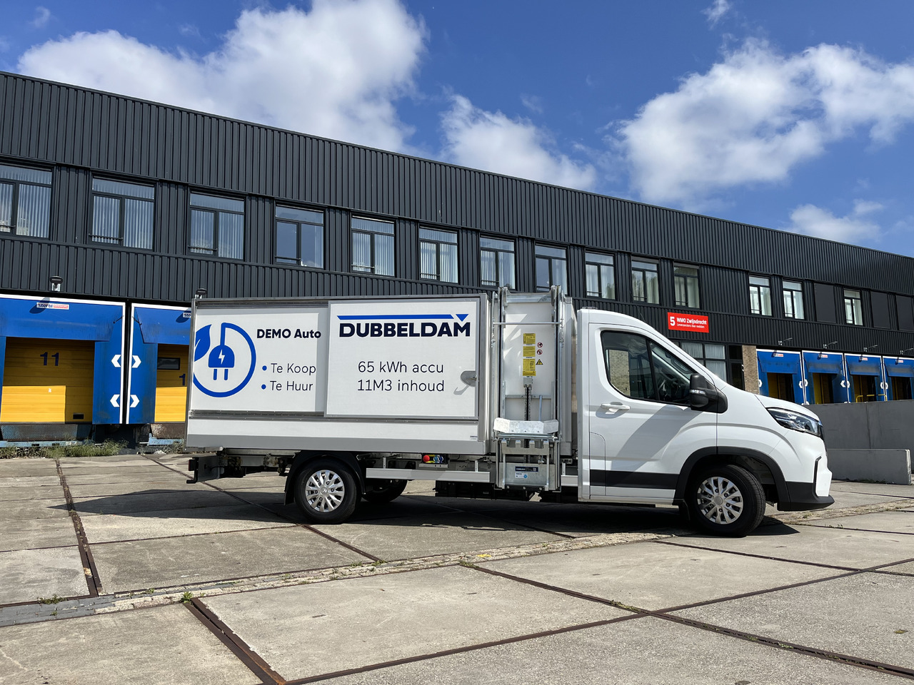Maxus Delivery9 veegvuil zijbelader - Tarbesõiduk kallur, Elektrikaubik: pilt 3 Maxus Delivery9 veegvuil zijbelader - Tarbesõiduk kallur, Elektrikaubik: pilt 3
