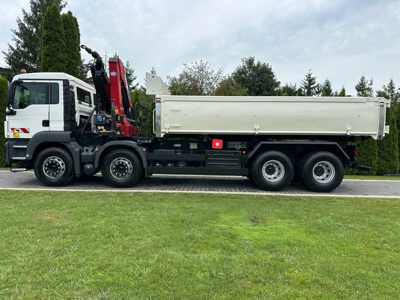 MAN TGS 440 / 8x4 /CRANE HMF 1530/ TIPPER - Kallurauto, Kraanaga veoauto: pilt 3 MAN TGS 440 / 8x4 /CRANE HMF 1530/ TIPPER - Kallurauto, Kraanaga veoauto: pilt 3