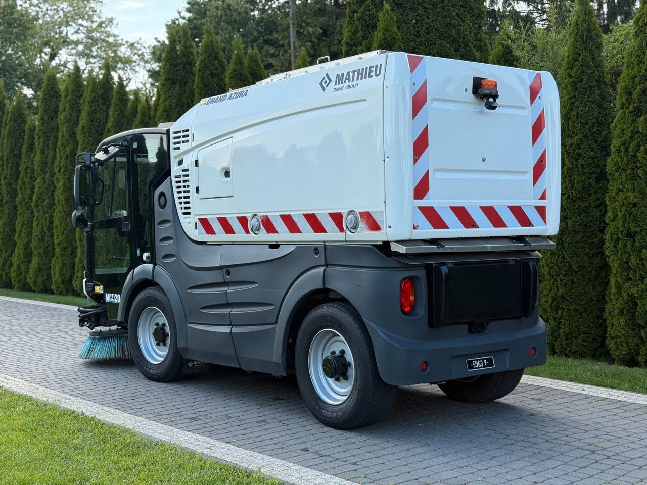 MATHIEU GRAND AZURA MC420 SWEEPER - Tänavapühkimismasin: pilt 4 MATHIEU GRAND AZURA MC420 SWEEPER - Tänavapühkimismasin: pilt 4
