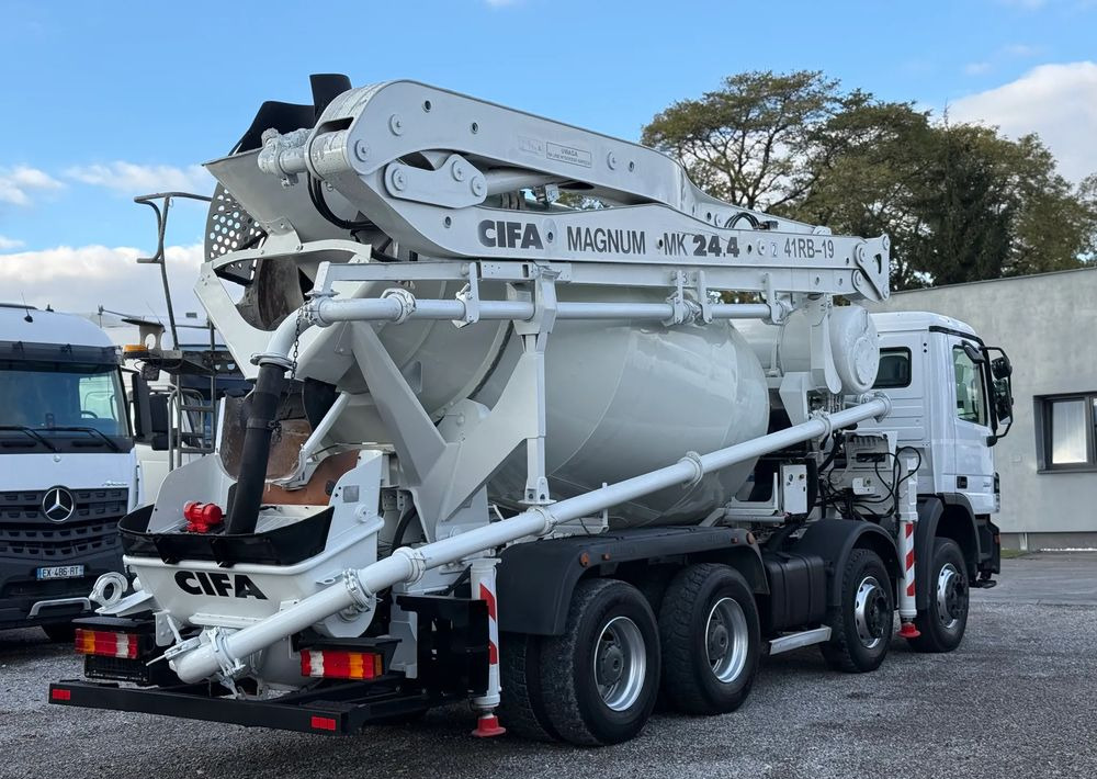 Pumi Mercedes-Benz ACTROS 3241 8X4 CIFA24 7m3: pilt 8