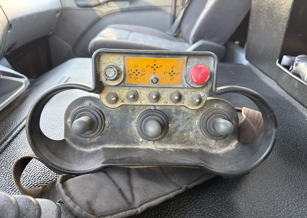 Pumi Mercedes-Benz ACTROS 3241 8X4 CIFA24 7m3: pilt 12