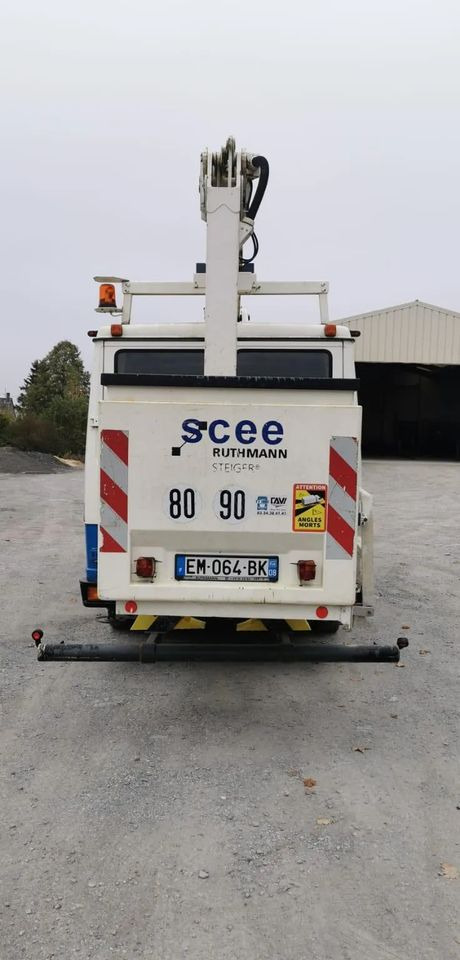 Mercedes-Benz VARIO 815D 17 M - Veoautolt tõusev platvorm: pilt 5 Mercedes-Benz VARIO 815D 17 M - Veoautolt tõusev platvorm: pilt 5