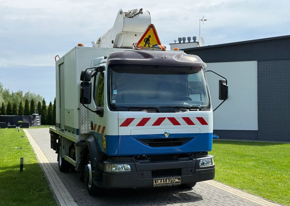 Renault MIDLUM 180 DCI 18 M WINDA FRANCE ELEVATEUR - Veoautolt tõusev platvorm: pilt 4 Renault MIDLUM 180 DCI 18 M WINDA FRANCE ELEVATEUR - Veoautolt tõusev platvorm: pilt 4
