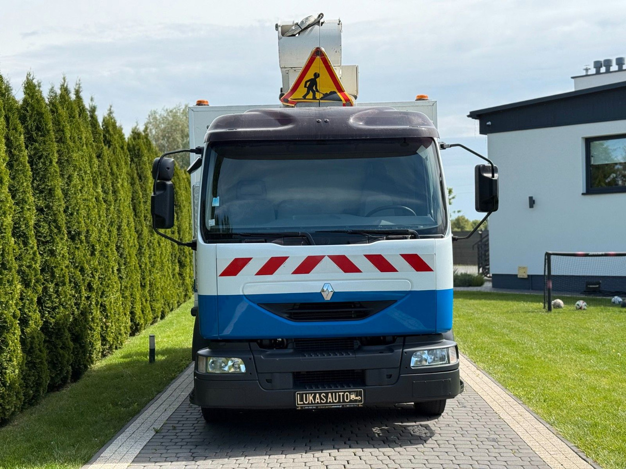 Renault MIDLUM 180 LIFT 18 M FRANCE ELEVATEUR - Veoautolt tõusev platvorm: pilt 3 Renault MIDLUM 180 LIFT 18 M FRANCE ELEVATEUR - Veoautolt tõusev platvorm: pilt 3