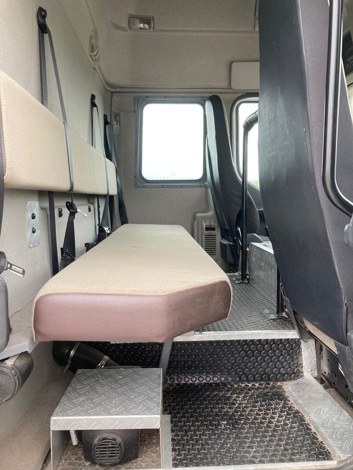 Renault PREMIUM 320 DXI 19 T - Kasti veoauto: pilt 5 Renault PREMIUM 320 DXI 19 T - Kasti veoauto: pilt 5