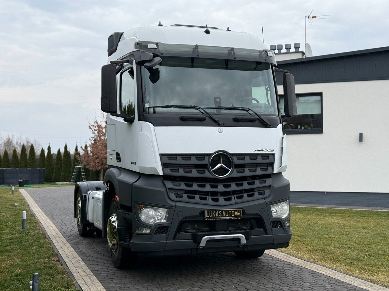 Mercedes-Benz AROCS 1843 HYDRAULIC - Sadulveok: pilt 3 Mercedes-Benz AROCS 1843 HYDRAULIC - Sadulveok: pilt 3