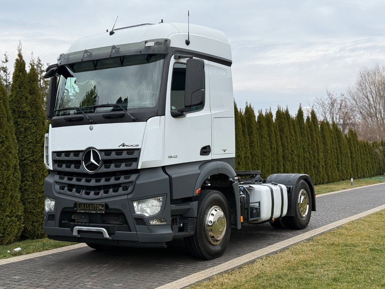 Mercedes-Benz AROCS 1843 HYDRAULIC - Sadulveok: pilt 1 Mercedes-Benz AROCS 1843 HYDRAULIC - Sadulveok: pilt 1