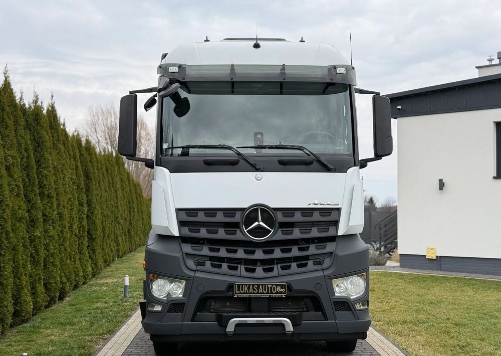 Mercedes-Benz AROCS 1843 HYDRAULIKA - Sadulveok: pilt 2 Mercedes-Benz AROCS 1843 HYDRAULIKA - Sadulveok: pilt 2