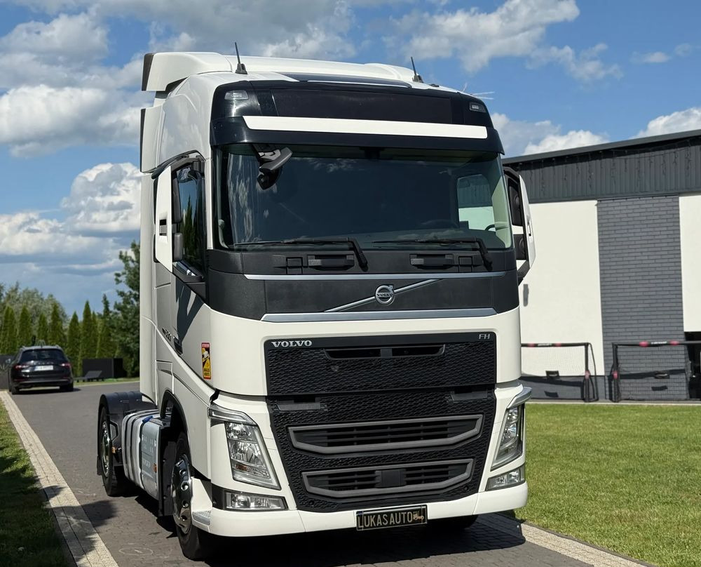 Volvo FH 500 PARK COOL - Sadulveok: pilt 3 Volvo FH 500 PARK COOL - Sadulveok: pilt 3