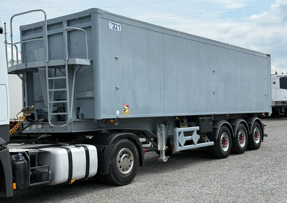 Stas 51 m3 OSIE MERCEDES PODNOSZONA OŚ - Kallur-poolhaagis: pilt 1 Stas 51 m3 OSIE MERCEDES PODNOSZONA OŚ - Kallur-poolhaagis: pilt 1