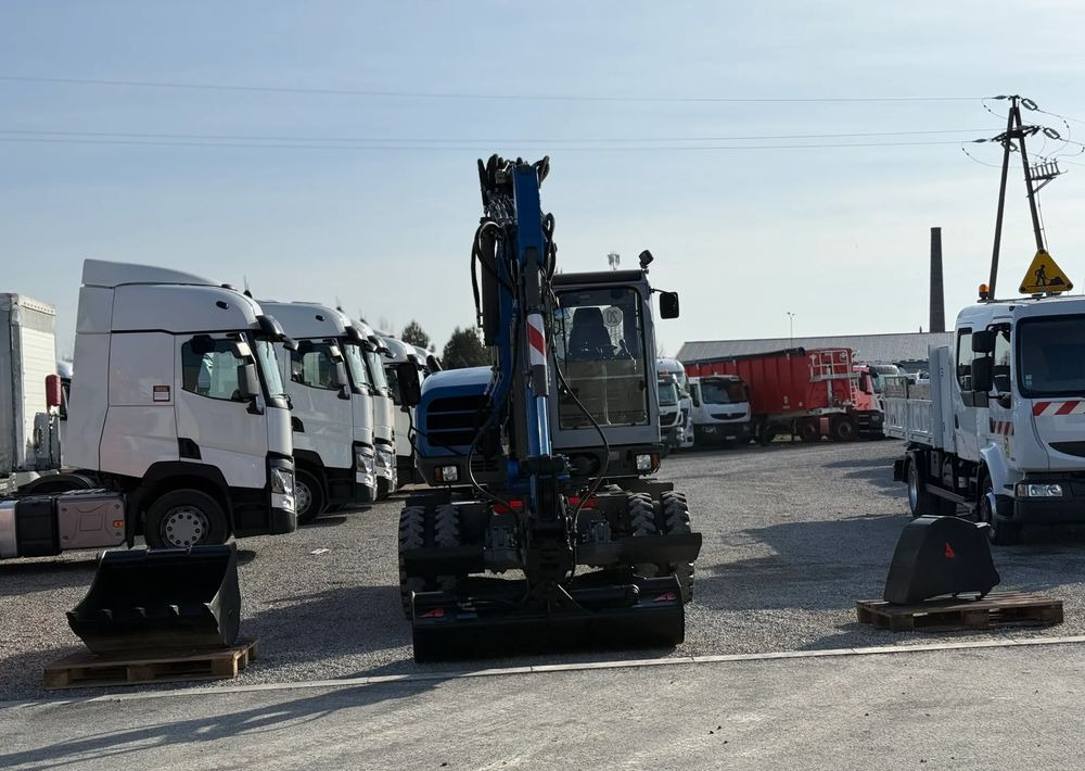 Wacker Neuson 9503-2 TRZY ŁYŻKI - Ratastel ekskavaator: pilt 2 Wacker Neuson 9503-2 TRZY ŁYŻKI - Ratastel ekskavaator: pilt 2