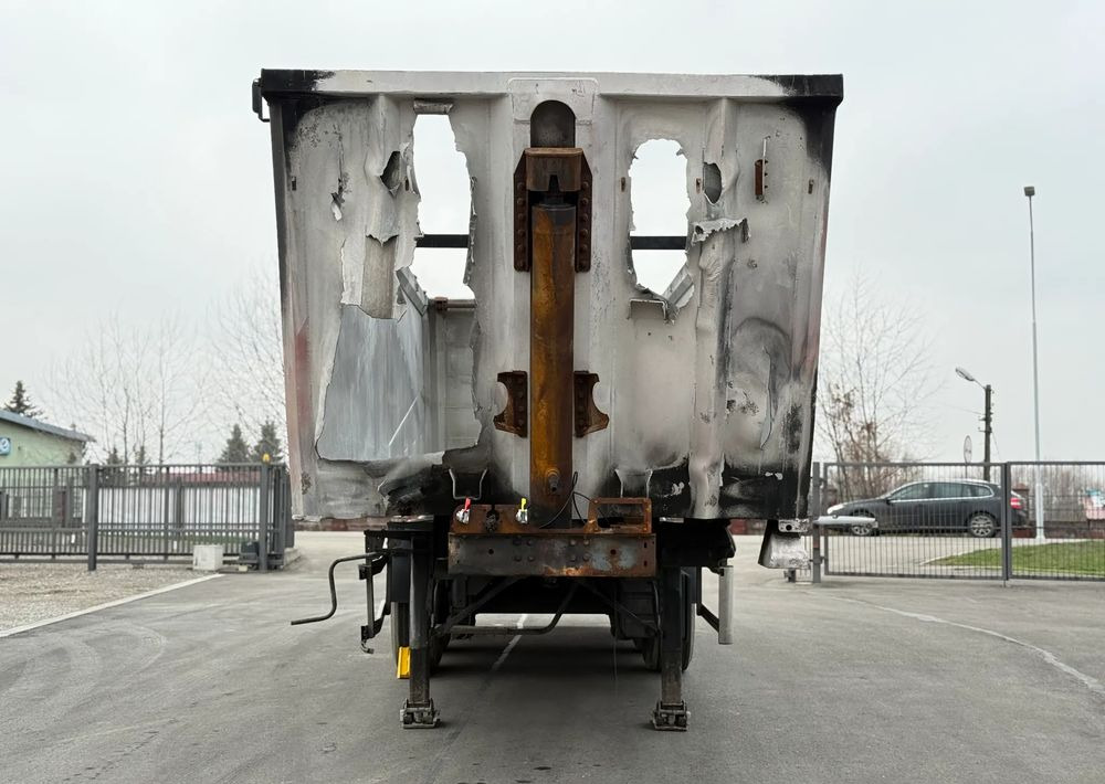 Wielton 42 m3 OSIE SAF USZKODZONY - Kallur-poolhaagis: pilt 2 Wielton 42 m3 OSIE SAF USZKODZONY - Kallur-poolhaagis: pilt 2