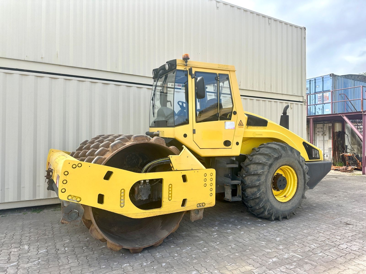 BOMAG BW213PDH-4 / 2012 BJ / Deutsche Maschine - Tihendaja: pilt 1 BOMAG BW213PDH-4 / 2012 BJ / Deutsche Maschine - Tihendaja: pilt 1