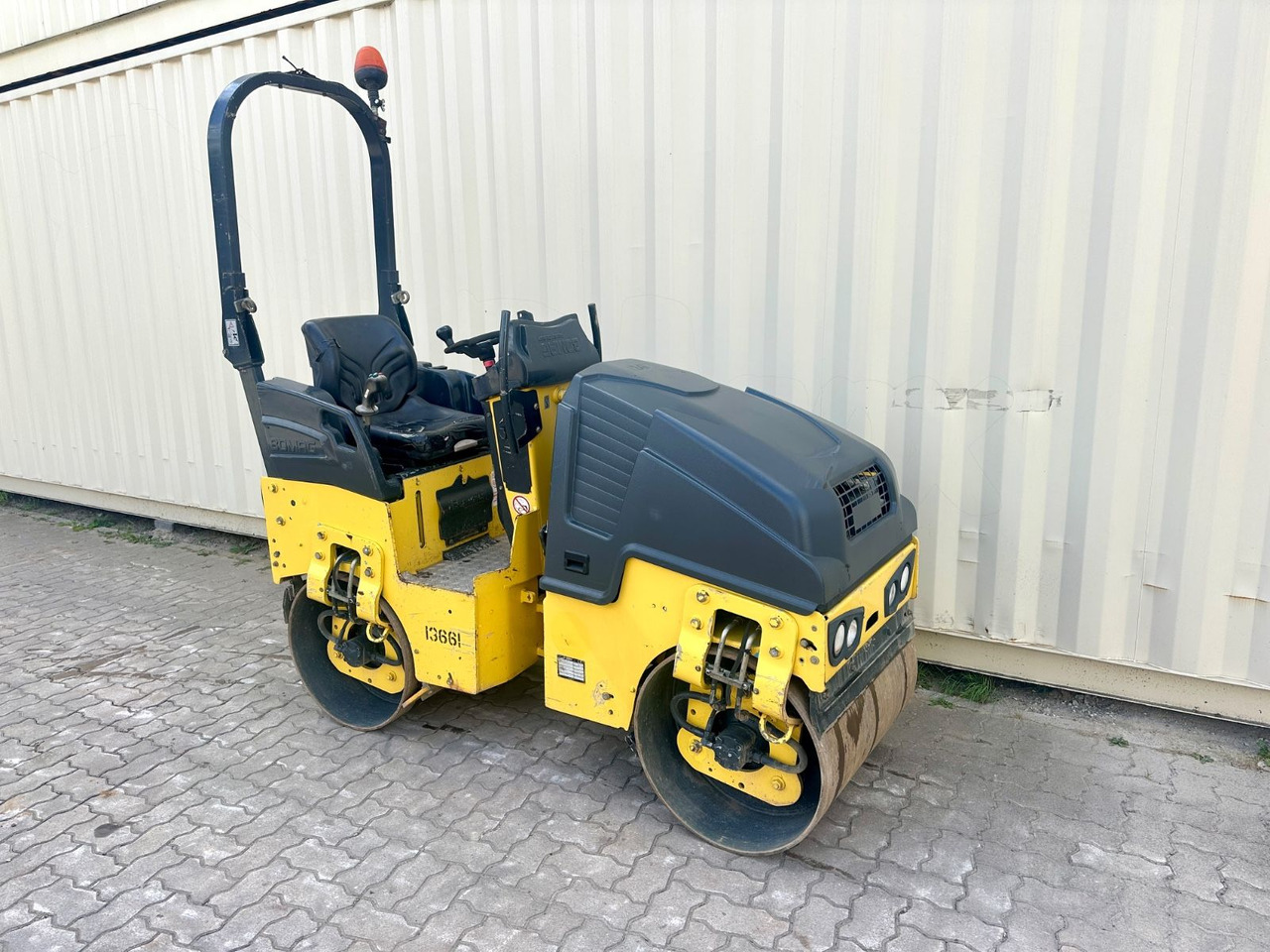 BOMAG BW80AD-5 / 2018 BJ / 999 H / 1.550 KG - Rullija: pilt 4 BOMAG BW80AD-5 / 2018 BJ / 999 H / 1.550 KG - Rullija: pilt 4