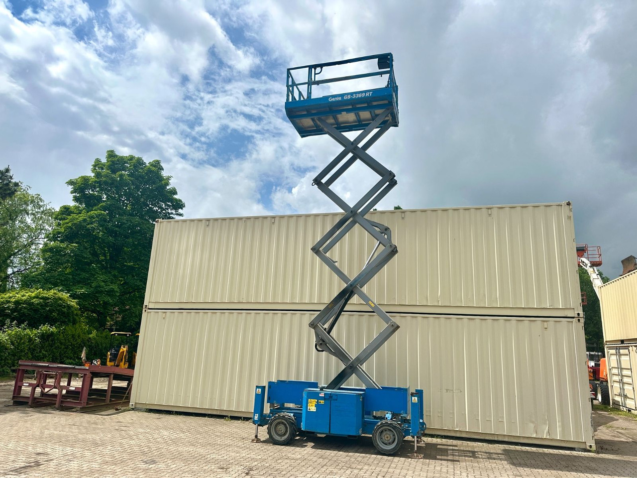Genie GS3369RT 4x4 Scherenbühne, 12 Meter - Käärlift: pilt 4 Genie GS3369RT 4x4 Scherenbühne, 12 Meter - Käärlift: pilt 4