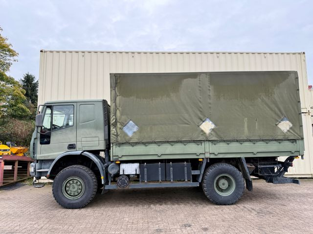 Iveco 140E24 4x4 / Armee / / Camper - Tent veoauto: pilt 3 Iveco 140E24 4x4 / Armee / / Camper - Tent veoauto: pilt 3