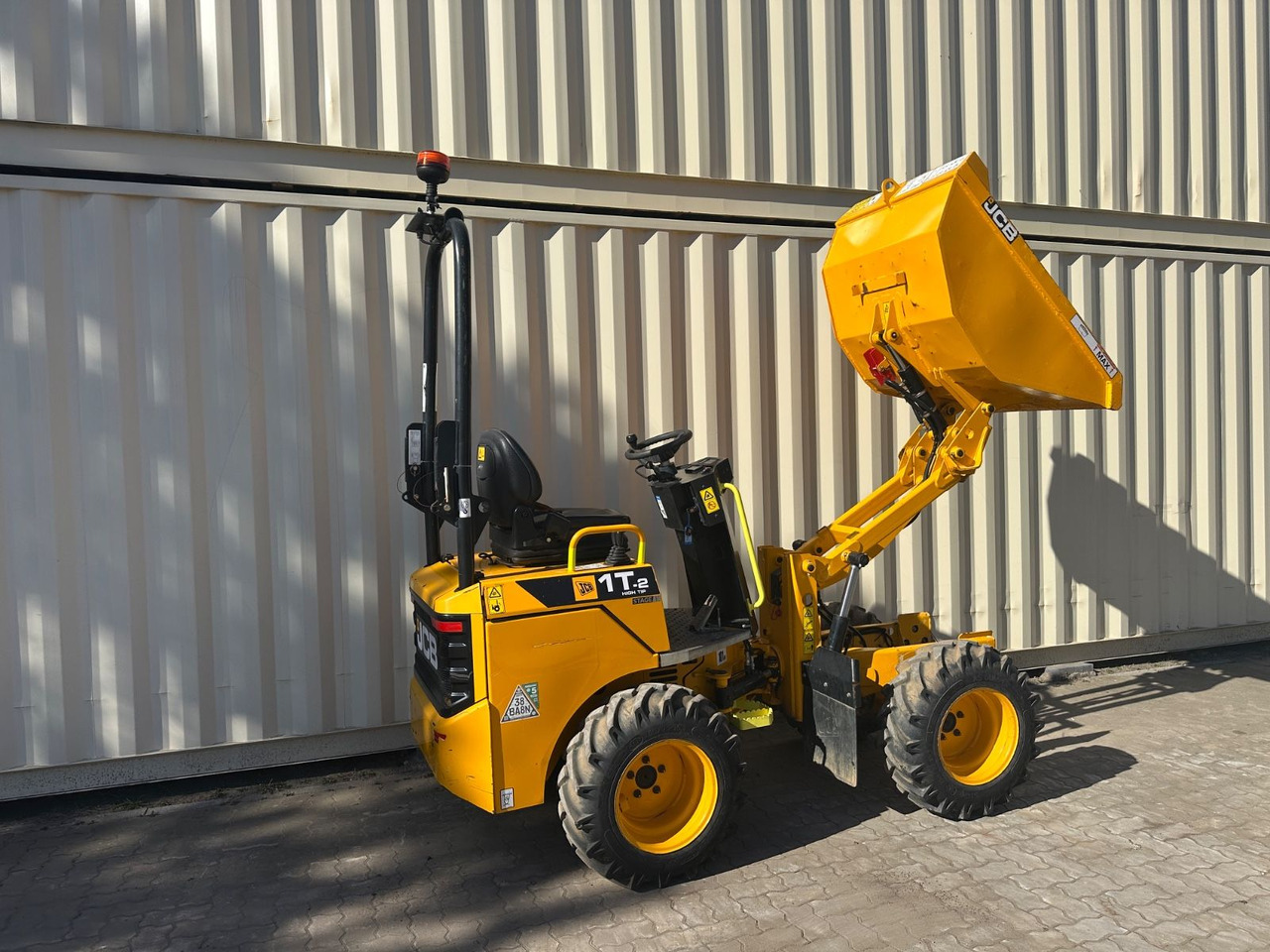 JCB 1T-2 High Tip Dumper, 440 Bh, 1.000 KG - Mini kallur: pilt 4 JCB 1T-2 High Tip Dumper, 440 Bh, 1.000 KG - Mini kallur: pilt 4