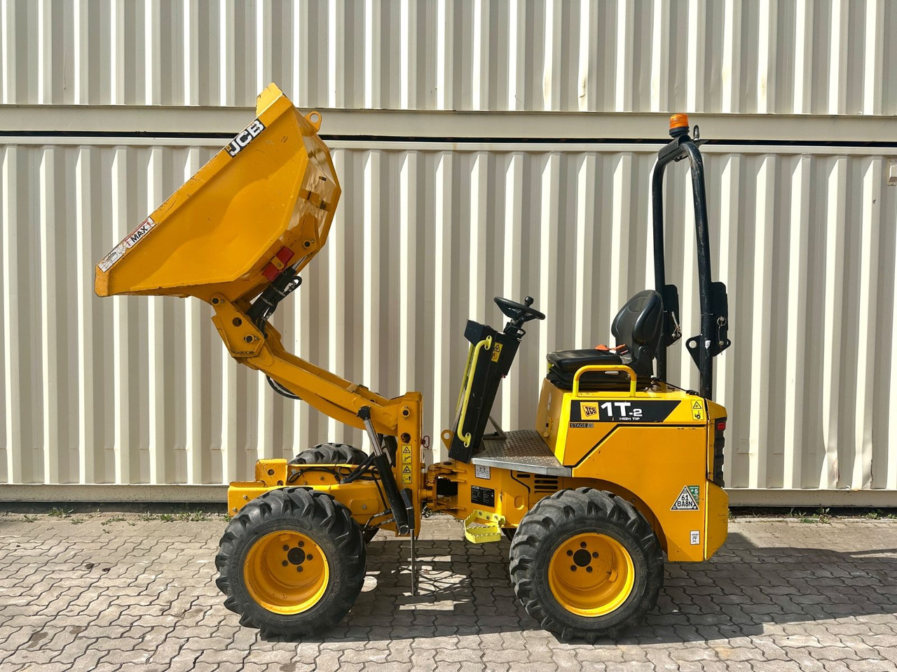 JCB 1T-2 High Tip Dumper, 811 Bh, 1.000 KG - Mini kallur: pilt 1 JCB 1T-2 High Tip Dumper, 811 Bh, 1.000 KG - Mini kallur: pilt 1