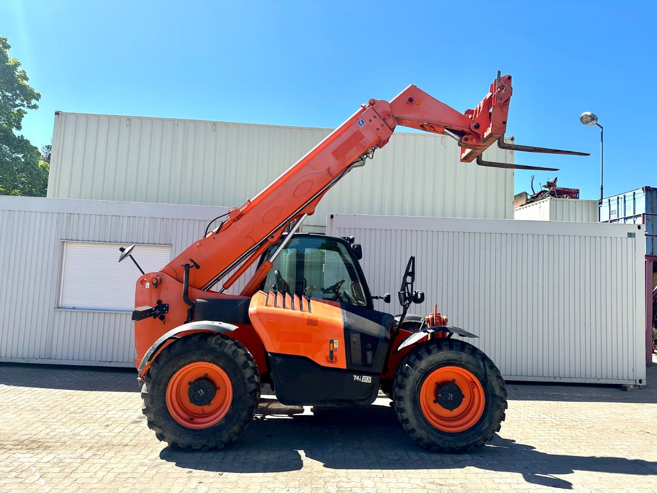 JCB 535-95 / 9.5 M / 3.5 T / 2.909 H / 2015 BJ - Teleskooplaadur: pilt 1 JCB 535-95 / 9.5 M / 3.5 T / 2.909 H / 2015 BJ - Teleskooplaadur: pilt 1