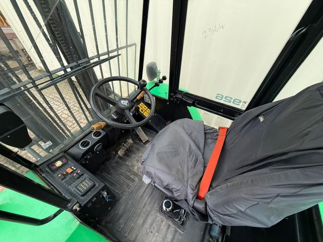 Diiseltõstuk JCB 926 4x4 / 2.600 KG / 1.048 H: pilt 20 Diiseltõstuk JCB 926 4x4 / 2.600 KG / 1.048 H: pilt 20