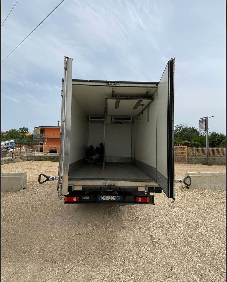 IVECO EUROCARGO 75E18 - Külmutiga veoauto: pilt 3 IVECO EUROCARGO 75E18 - Külmutiga veoauto: pilt 3