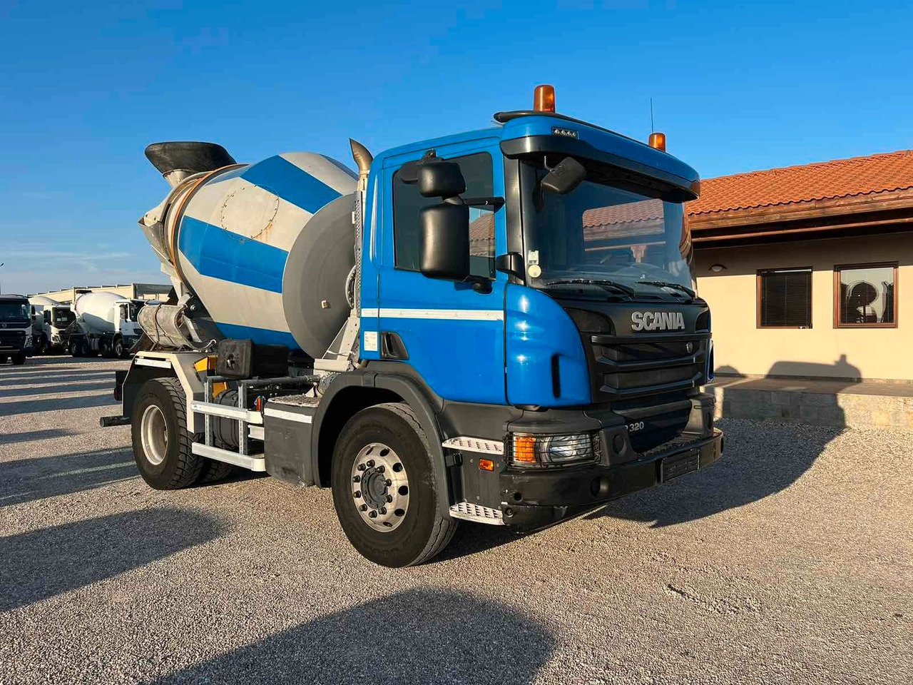 Scania P320 LIEBHERR 4M3 - Autobetoonisegisti: pilt 1 Scania P320 LIEBHERR 4M3 - Autobetoonisegisti: pilt 1