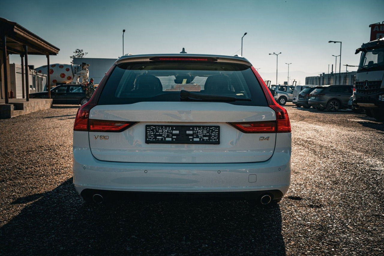 Volvo V90 D4 Momentum 2.0D - Universaal: pilt 5 Volvo V90 D4 Momentum 2.0D - Universaal: pilt 5