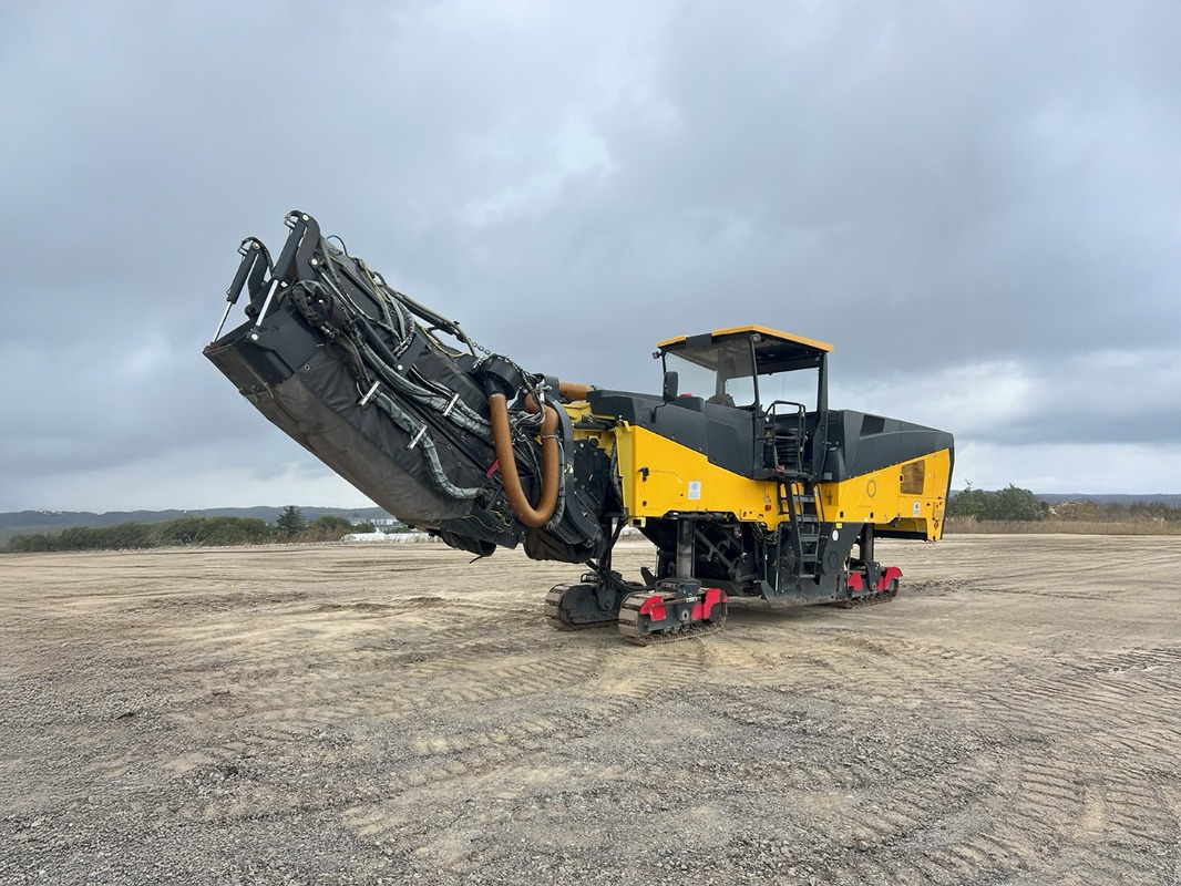 BOMAG DE BM 2200/75 Stage IV/Tier 4f - Külmhöövel: pilt 1 BOMAG DE BM 2200/75 Stage IV/Tier 4f - Külmhöövel: pilt 1