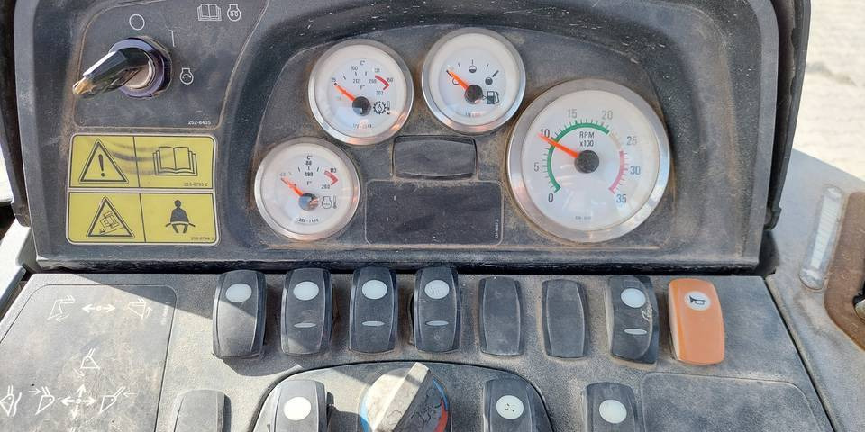 Ekskavaator-laadur CAT Caterpillar 428E: pilt 11