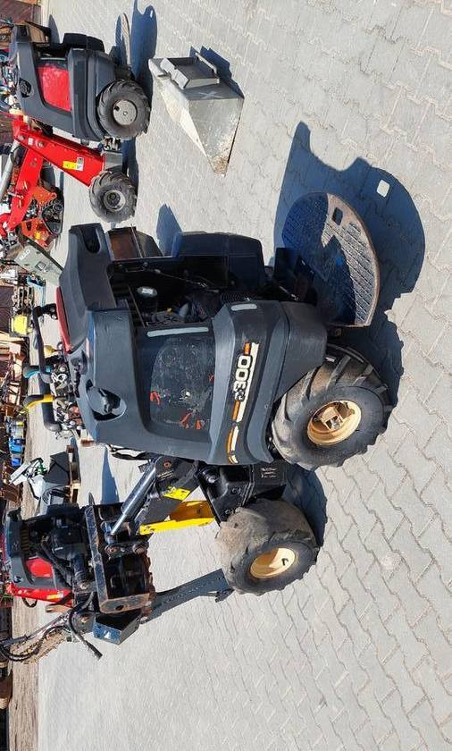 Ditch Witch R300 koparka łańcuchowa pługoukładacz - Kraavikaevamismasin: pilt 2 Ditch Witch R300 koparka łańcuchowa pługoukładacz - Kraavikaevamismasin: pilt 2