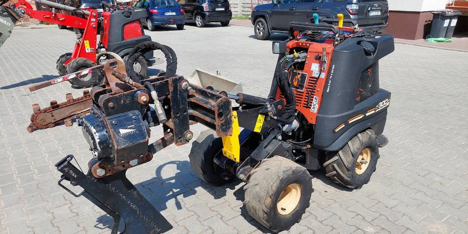 Ditch Witch R300 koparka łańcuchowa pługoukładacz - Kraavikaevamismasin: pilt 1 Ditch Witch R300 koparka łańcuchowa pługoukładacz - Kraavikaevamismasin: pilt 1