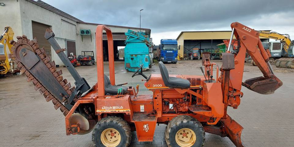 Koparka łańcuchowa Ditch Witch 3500DD - Kraavikaevamismasin: pilt 4 Koparka łańcuchowa Ditch Witch 3500DD - Kraavikaevamismasin: pilt 4