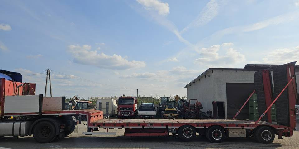 Naczepa niskopodwozie Bodex KIS3J DMC 47 ton - Madal platvormpoolhaagis: pilt 4 Naczepa niskopodwozie Bodex KIS3J DMC 47 ton - Madal platvormpoolhaagis: pilt 4