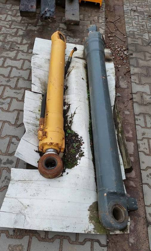Oryginalne ramie Liebherr typu long reach 18,2m do 924 - Poom - Ehitusmasinad: pilt 3 Oryginalne ramie Liebherr typu long reach 18,2m do 924 - Poom - Ehitusmasinad: pilt 3