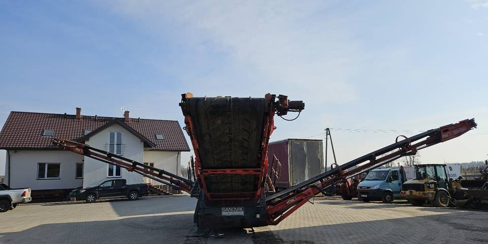 Przesiewacz mobilny Sandvik QE241 tylko 2980 h - Sõeluja: pilt 4 Przesiewacz mobilny Sandvik QE241 tylko 2980 h - Sõeluja: pilt 4