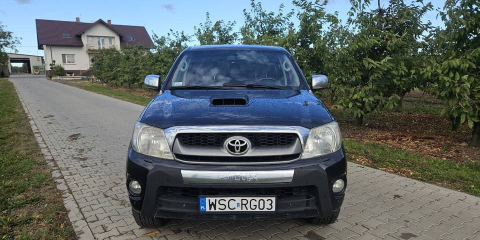 Toyota Hilux 3.0 SR5 automat 4x4 - Pikap: pilt 2 Toyota Hilux 3.0 SR5 automat 4x4 - Pikap: pilt 2