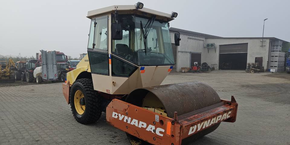 Walec drogowy Dynapac CA152 guma-stal 7500 kg - Tihendaja: pilt 4 Walec drogowy Dynapac CA152 guma-stal 7500 kg - Tihendaja: pilt 4