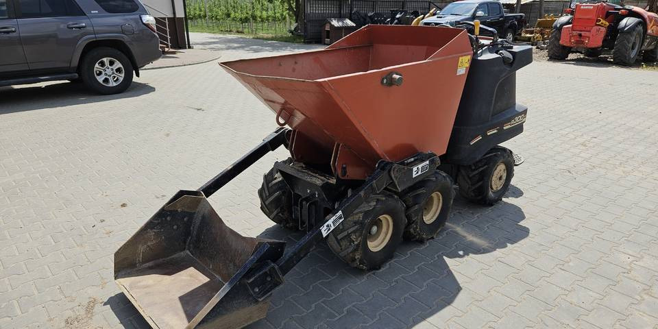 Wozidło samozaładowcze Ditch Witch R300 koparka łańcuchowa - Mini kallur: pilt 2 Wozidło samozaładowcze Ditch Witch R300 koparka łańcuchowa - Mini kallur: pilt 2