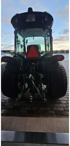 John Deere 4052R - Traktor: pilt 5 John Deere 4052R - Traktor: pilt 5