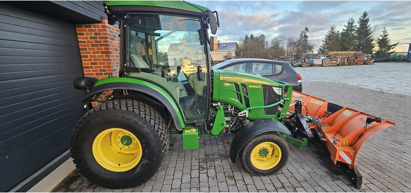 John Deere 4052R - Traktor: pilt 1 John Deere 4052R - Traktor: pilt 1