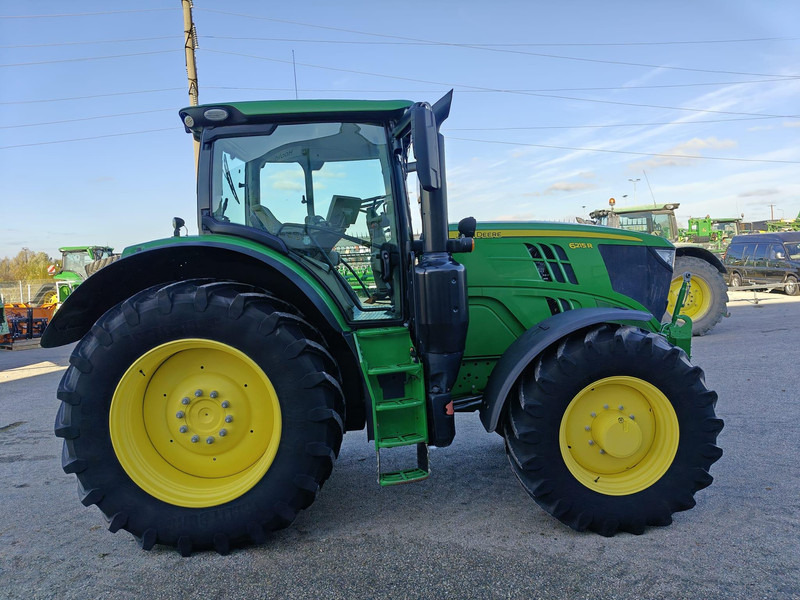 John Deere 6215R Autopowr - Traktor: pilt 2 John Deere 6215R Autopowr - Traktor: pilt 2