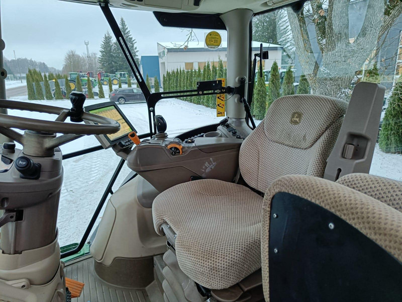 Traktor John Deere 6215R: pilt 13